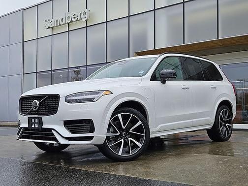 2023 Volvo XC90 Plus