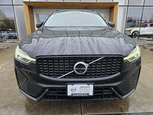 Onyx Black 2023 Volvo XC60 B5 AWD Ultimate Dark