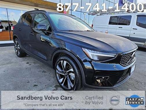 2025 Volvo XC40 Plus