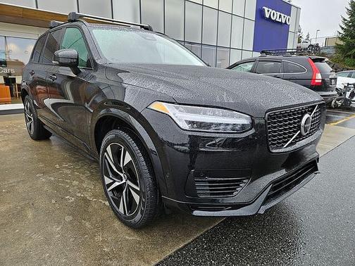 Onyx Black 2023 Volvo XC90 Plus