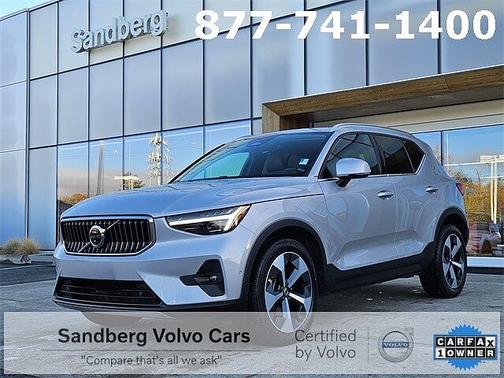 2023 Volvo XC40 B5 AWD Ultimate Bright