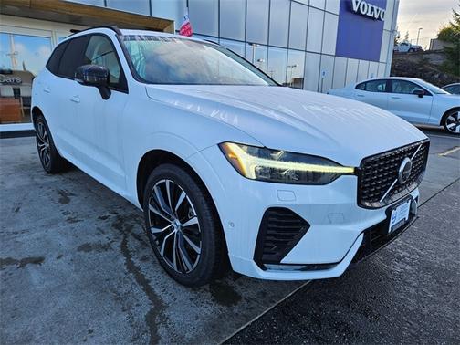 2023 Volvo XC60 B5 AWD Plus Dark