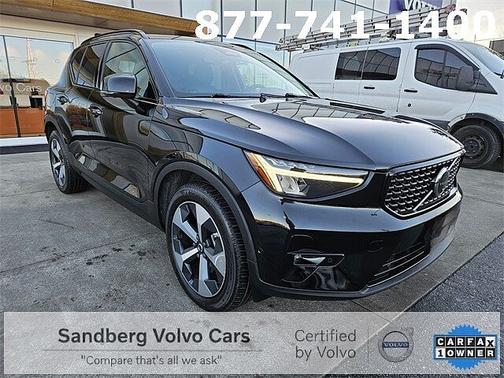 2023 Volvo XC40 B5 AWD Ultimate Dark