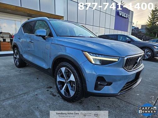 2023 Volvo XC40 B5 AWD Ultimate Bright