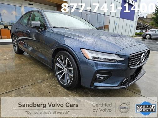 2022 Volvo S60 B5 AWD Momentum