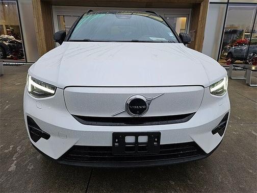 2023 Volvo XC40 Ultimate