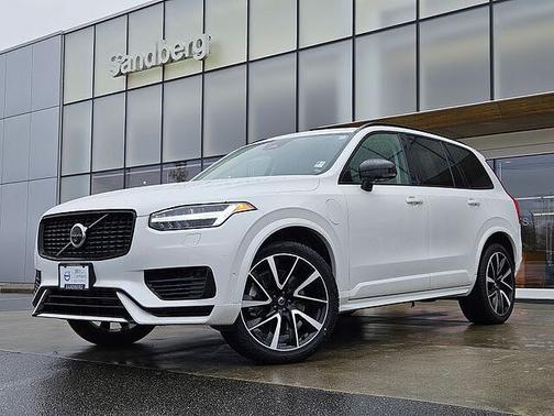 2023 Volvo XC90 Ultimate Dark 7-Seater