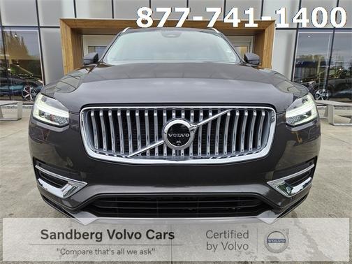 2025 Volvo XC90 B5 Plus