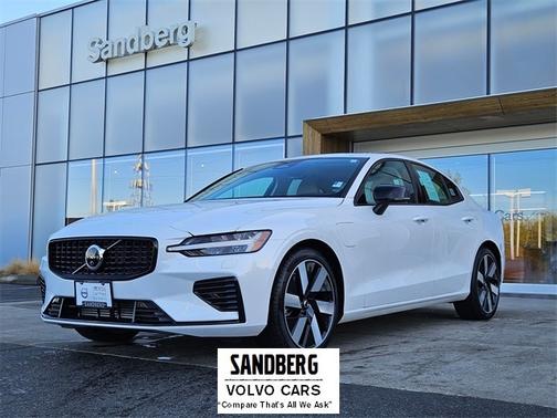 2025 Volvo S90 Plug-In Hybrid T8 Plus
