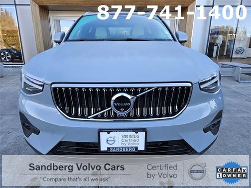 2024 Volvo XC40 B5 Plus Bright