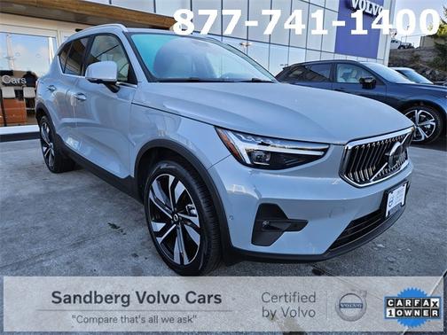 2024 Volvo XC40 B5 Plus Bright