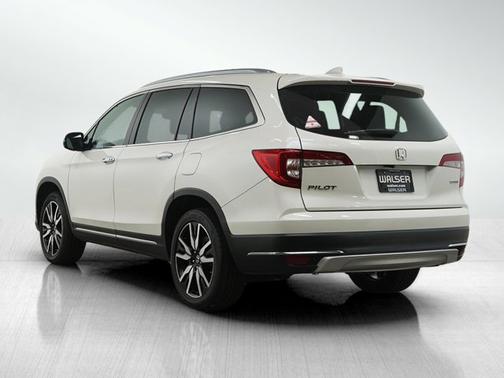 White 2019 Honda Pilot Touring 8-Passenger