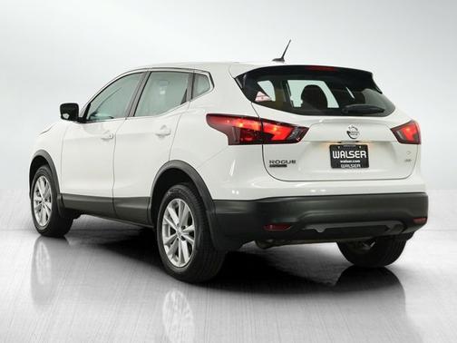 Glacier White 2018 Nissan Rogue Sport S