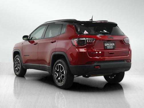 Red Hot Pearlcoat 2025 Jeep Compass Trailhawk