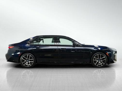 Carbon Black Metallic 2025 BMW 740 740i xDrive