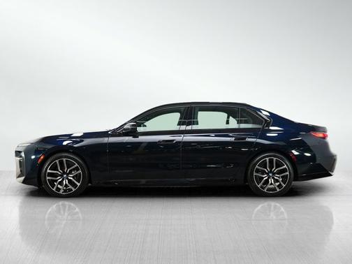 Carbon Black Metallic 2025 BMW 740 740i xDrive