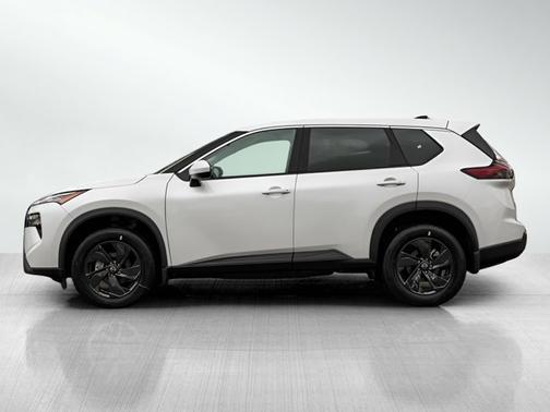 Everest White Pearl Tricoat 2026 Nissan Rogue SV