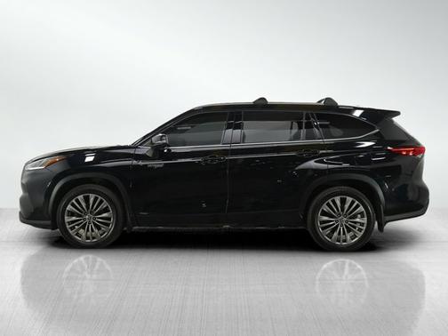 2021 Toyota Highlander Hybrid Platinum