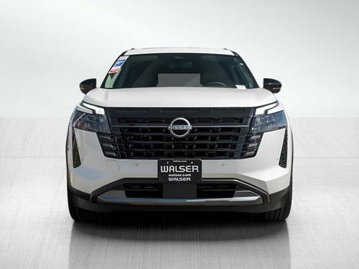 Everest White Pearl Tricoat 2026 Nissan Pathfinder SL