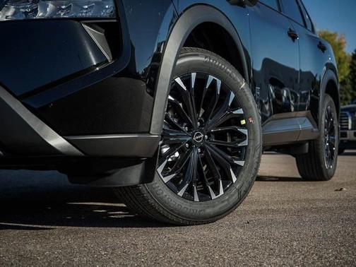 Super Black 2027 Nissan Rogue Dark Armor