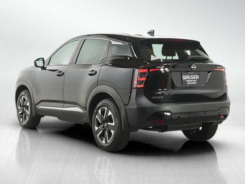 Super Black 2025 Nissan Kicks SV