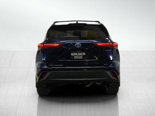 2022 Toyota Highlander Hybrid Hybrid XLE