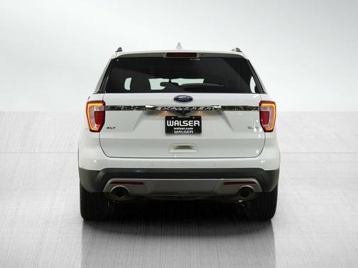 Oxford White 2016 Ford Explorer XLT