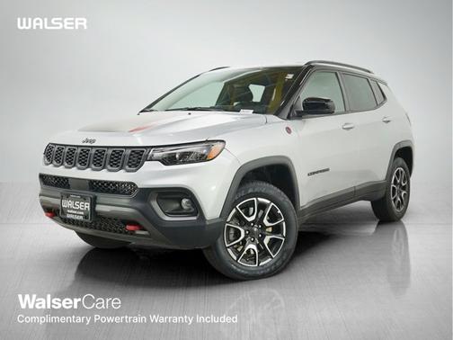 Silver Zynith Metallic Clearcoat 2025 Jeep Compass Trailhawk