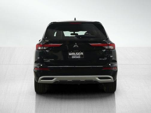 2023 Mitsubishi Outlander PHEV SE