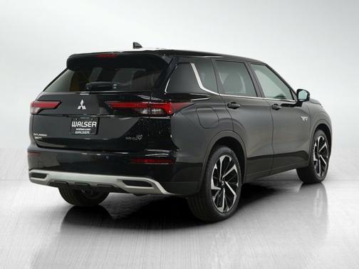 2023 Mitsubishi Outlander PHEV SE