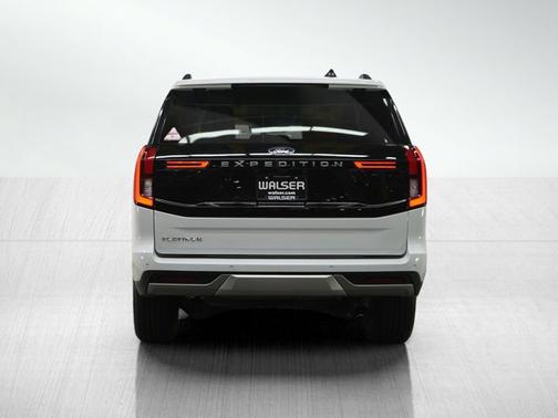Oxford White 2025 Ford Expedition Platinum
