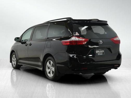 2019 Toyota Sienna L