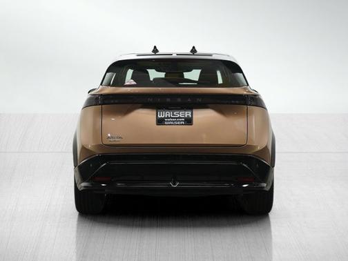 Sunrise Copper Pearl/Black Diamond Pearl 2023 Nissan ARIYA PREMIERE