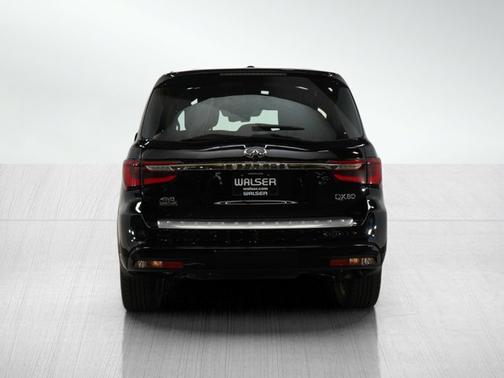 2021 INFINITI QX80 LUXE