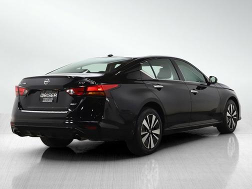 Super Black Clearcoat 2019 Nissan Altima 2.5 SV