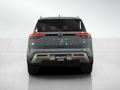 Boulder Gray Pearl 2022 Nissan Pathfinder Platinum