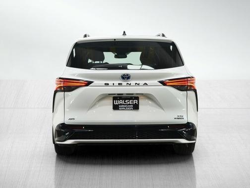 2022 Toyota Sienna XSE