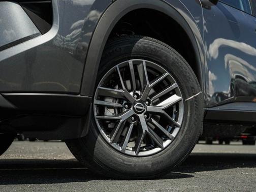 Gun Metallic 2026 Nissan Rogue S