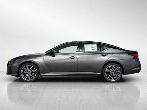 2025 Nissan Altima SL