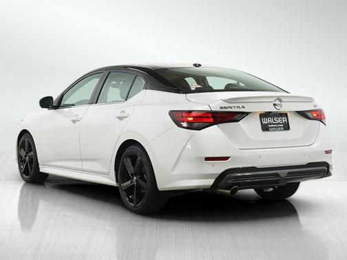 Aspen White Tricoat/Super Black 2023 Nissan Sentra SR
