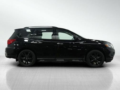 2018 Nissan Pathfinder SL