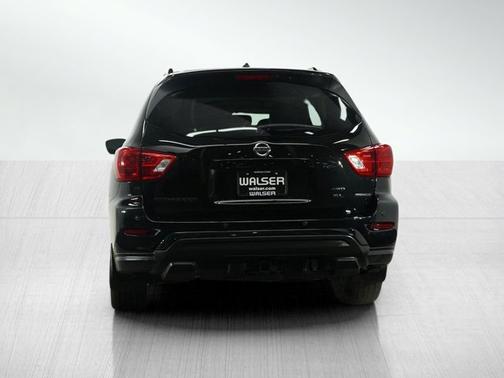 2018 Nissan Pathfinder SL
