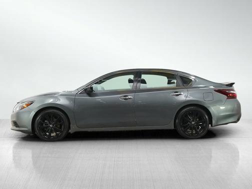 Gun Metallic 2017 Nissan Altima 2.5 SR