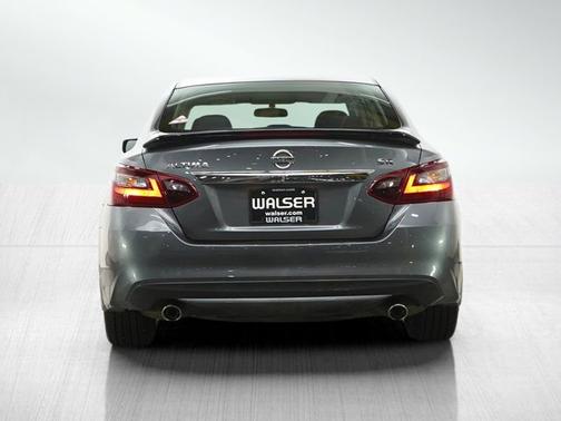 Gun Metallic 2017 Nissan Altima 2.5 SR
