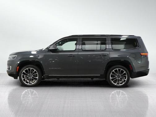 Baltic Gray Metallic Clearcoat 2022 Jeep Wagoneer Series III