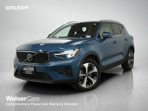Fjord Blue Metallic 2025 Volvo XC40 Plus Bright Theme