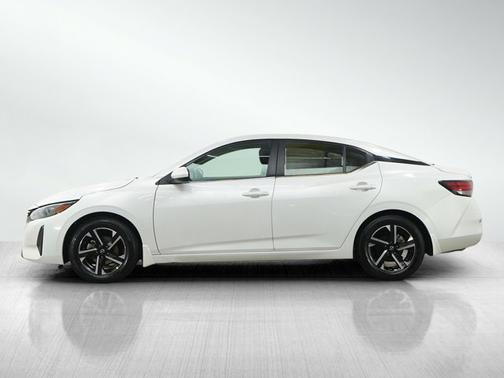 Aspen White Tricoat 2024 Nissan Sentra SV
