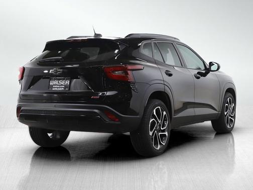 Mosaic Black Metallic 2024 Chevrolet Trax 2RS