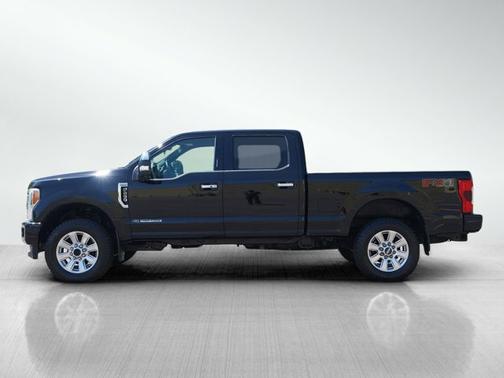 Black 2018 Ford F-250 Platinum