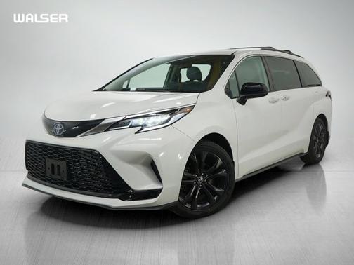2022 Toyota Sienna XSE